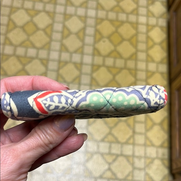 Like new Vera Bradley Gray Ribbon coin/card holder - Picture 8 of 15